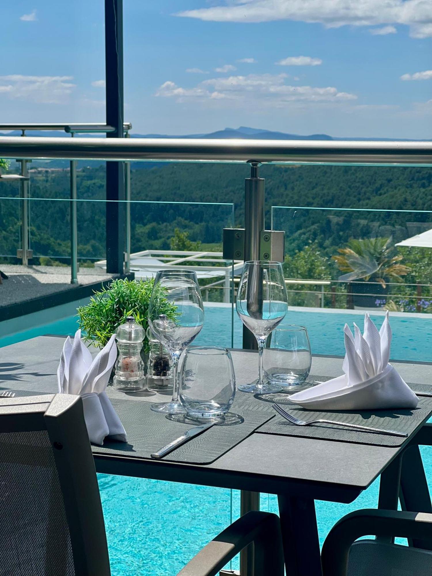 Domaine De Chalveches Hotel Spa 4* Faugeres  Dış mekan fotoğraf